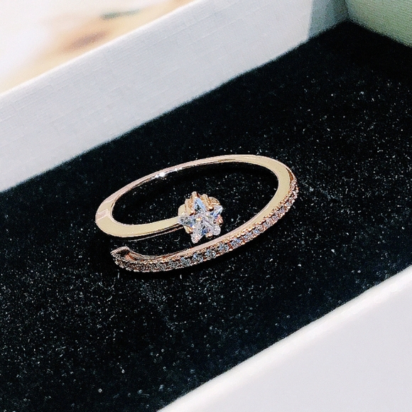 NEW ROSE GOLD PLATED DIAMOND STAR RESIZABLE RING - Picture 5 of 9